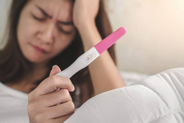female-infertility-symptoms-and-causes صورة المقال